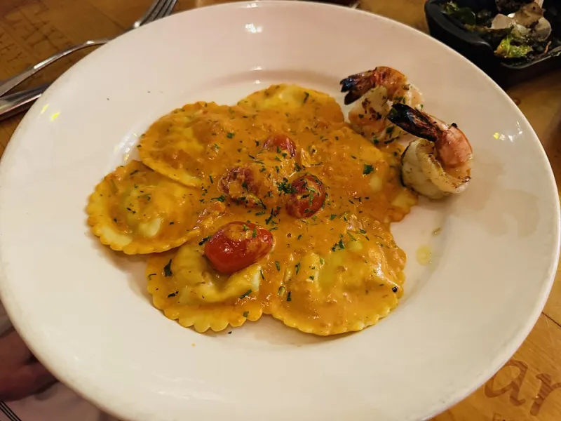 Sugo che sa di casa: i cinque errori che rovinano tutto (e come li evitano i nostri chef)